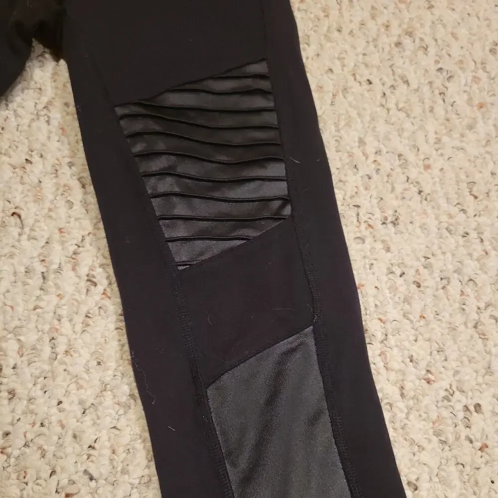 Alo Yoga Women’s High-Waist Mesh Black Moto Leggings Active Yoga Gym Size XS